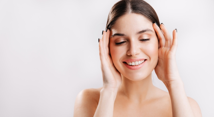 La cannelle : Pourquoi est-elle une formidable alliée santé 2 Effets positifs de la cannelle sur le visage